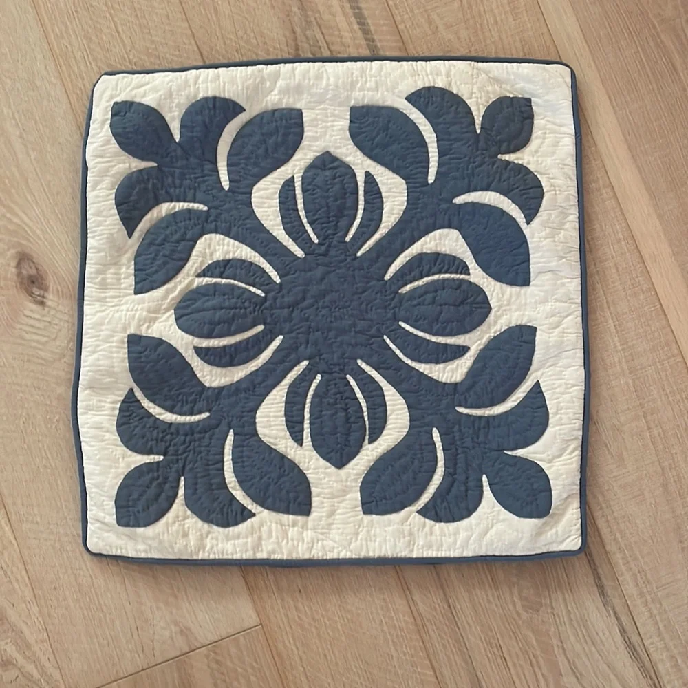 Navy and Cream Hawaiian Quilt Accent Pillow Cover - Picture 1 of 5